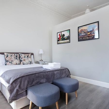 Modern Studio Apartment In Prime Central Location Edinburgh Bagian luar foto
