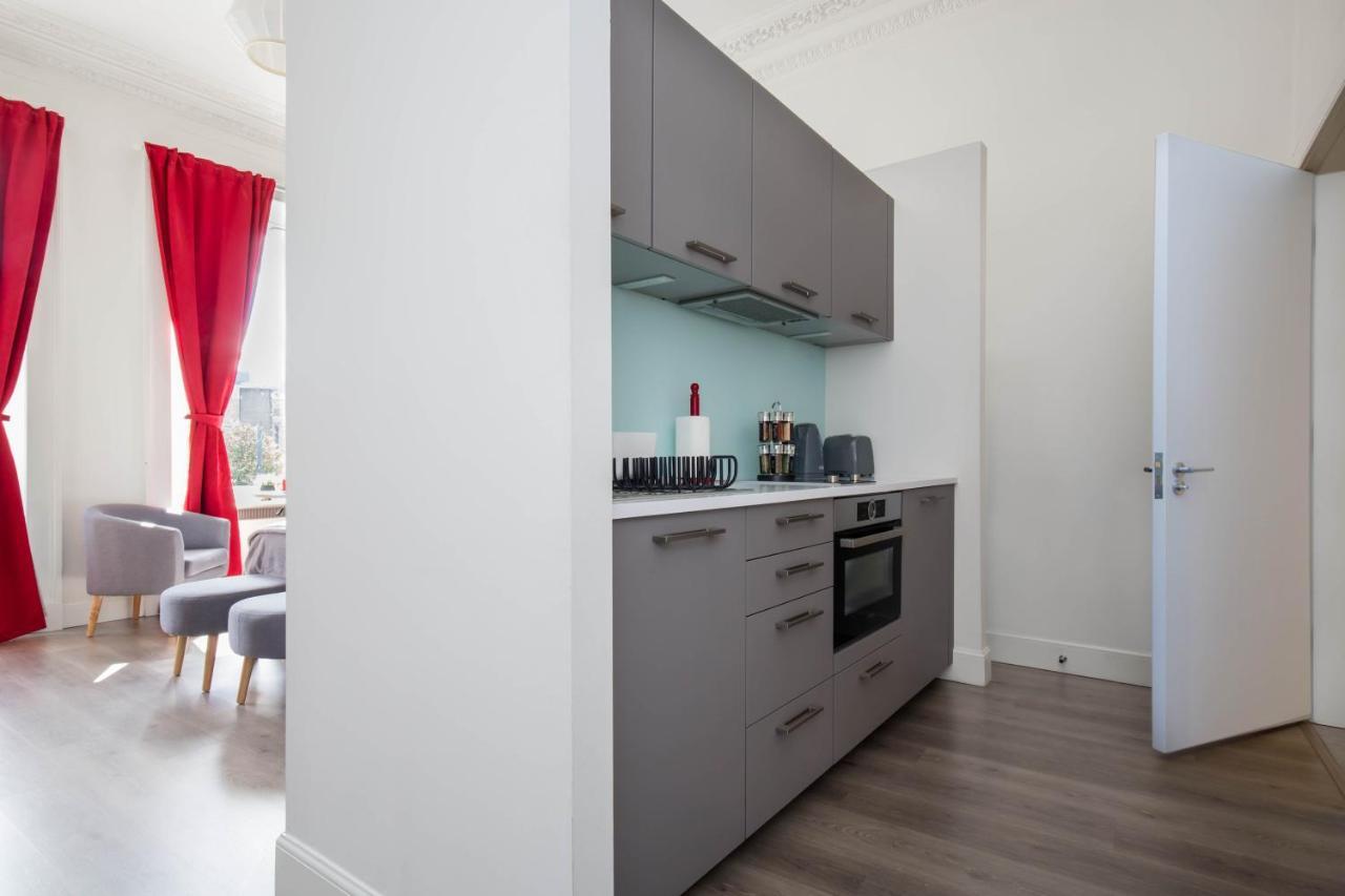 Modern Studio Apartment In Prime Central Location Edinburgh Bagian luar foto